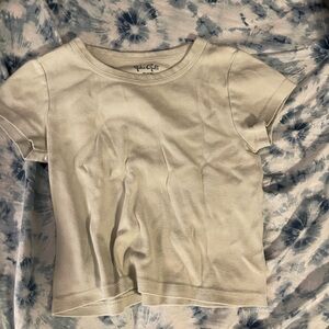 woman’s cropped t shirt